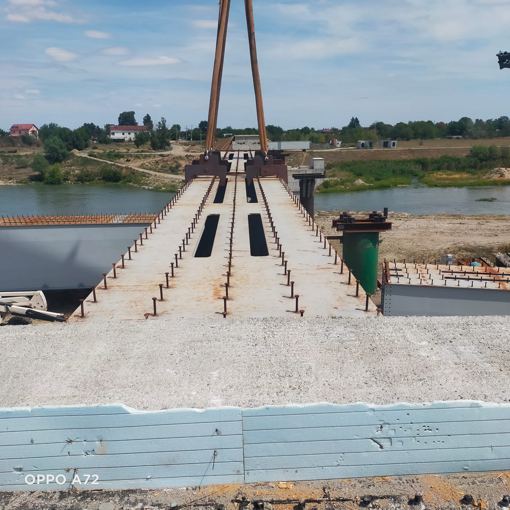 Productie si montaj pod metalic peste Arges