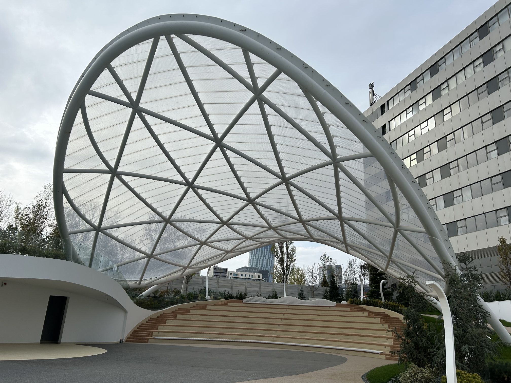 Productie si montaj copertina Genesis